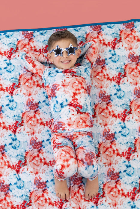 STARRY TIE DYE DREAM BLANKET
