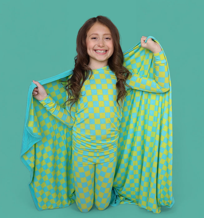 BE BOLD CHECKERS DREAM BLANKET