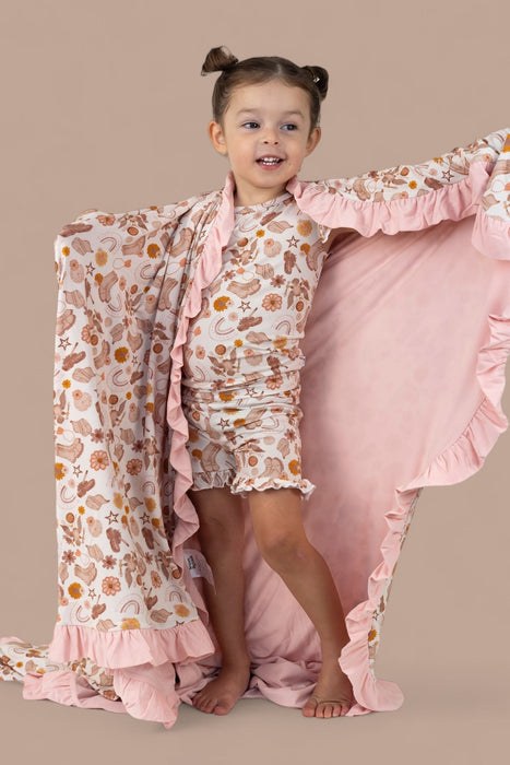 FLOWERS AND BOOTS DREAM RUFFLE BLANKET