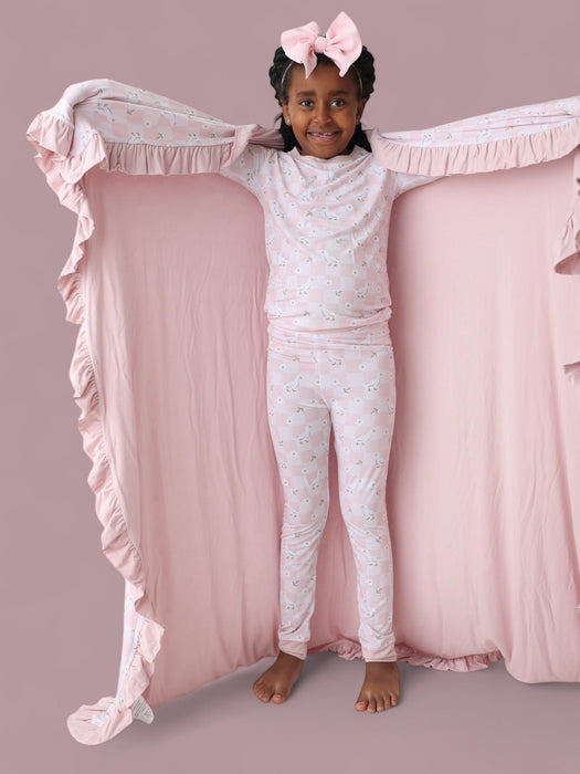 EXCLUSIVE DUCKS AND DAISIES DREAM RUFFLE BLANKET