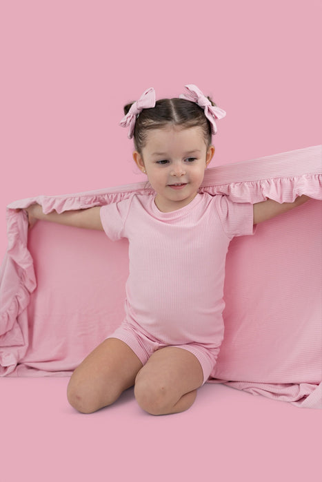 PINK ROSE RIB DREAM RUFFLE BLANKET