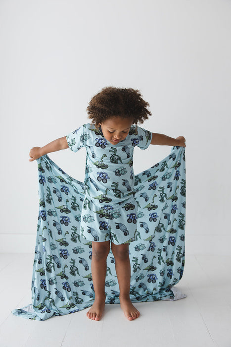 Emilio - Lightweight Blanket