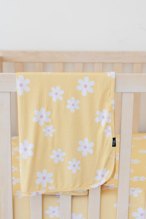 Sunny Dais - Lightweight Blanket