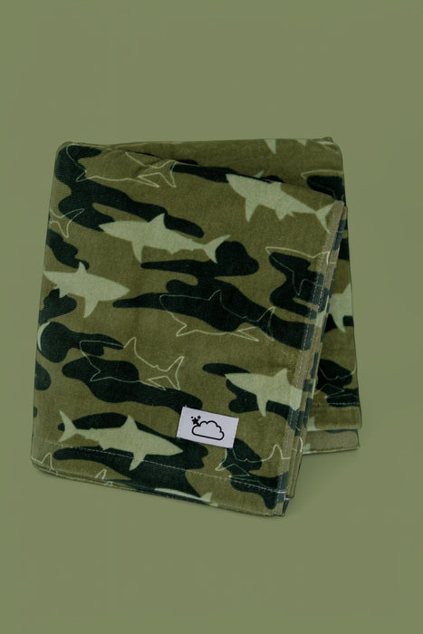 CAMO SHARK DREAM TOWEL