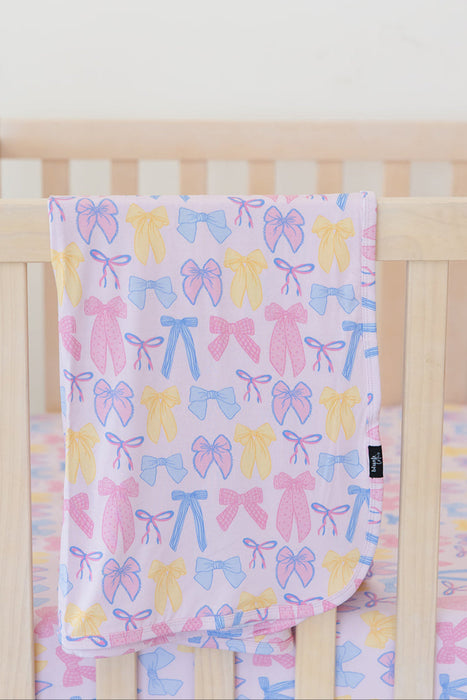 Madelyn - Lightweight Blanket