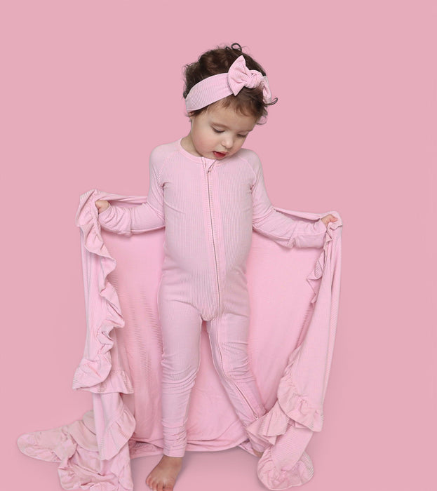 PINK ROSE RIB DREAM RUFFLE BLANKET