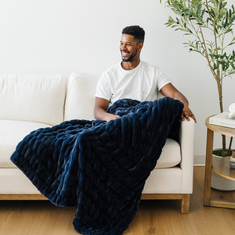 DOUBLE RUCHED FAUX FUR XL THROW BLANKETS