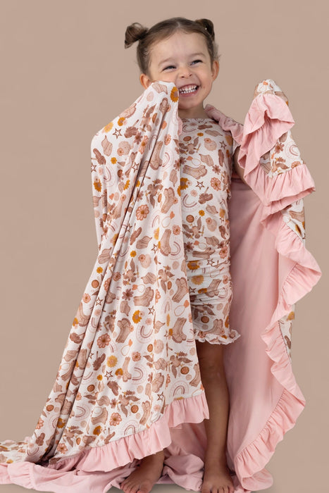 FLOWERS AND BOOTS DREAM RUFFLE BLANKET