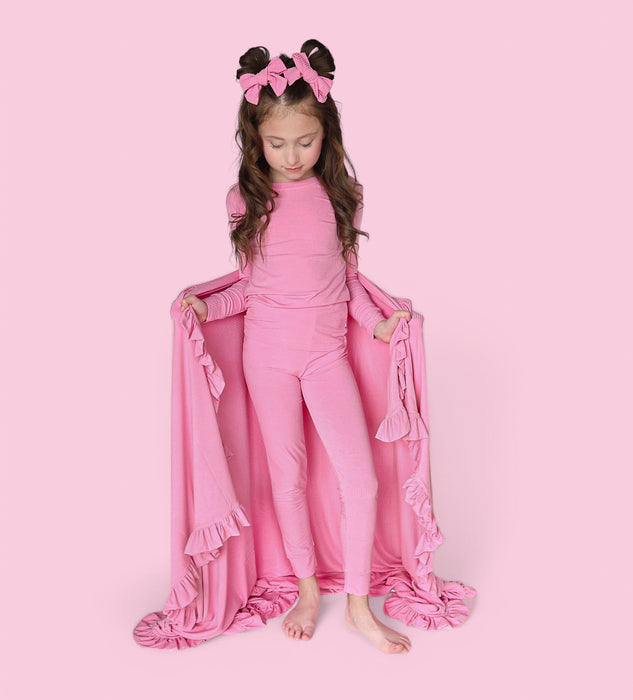 BELLA PINK RIB DREAM RUFFLE BLANKET