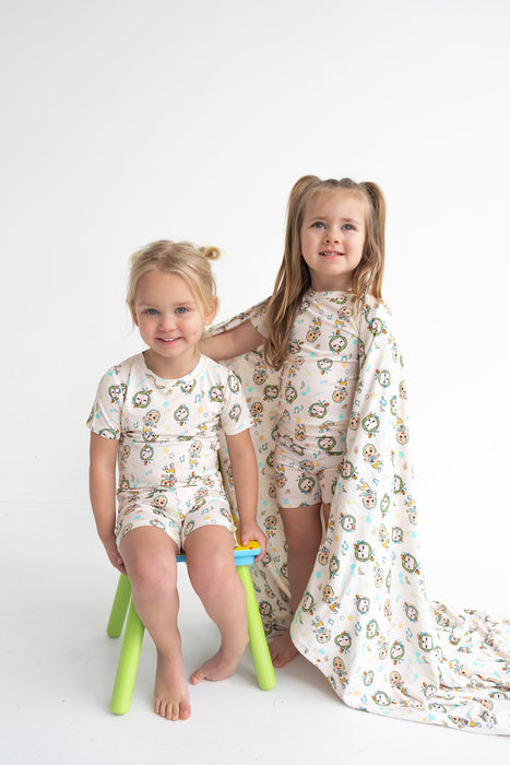Dream Big Little Co x CoComelon JJ MUSICAL MELON DREAM BLANKET