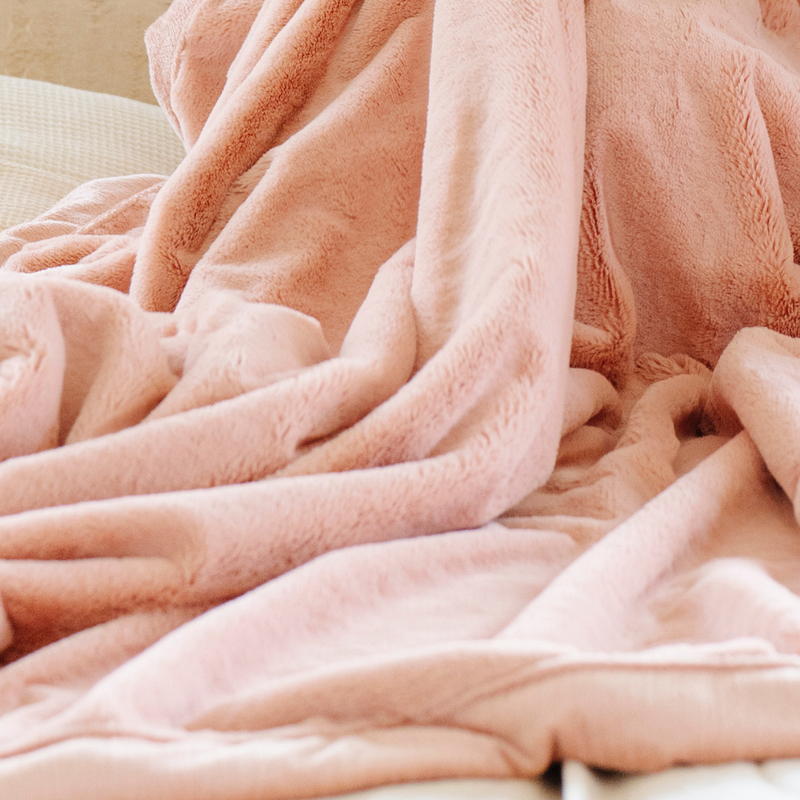 LUSH XL BLANKETS