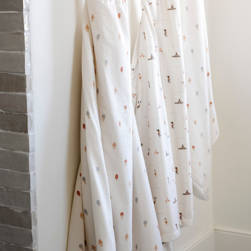 HOODED TOWELS
