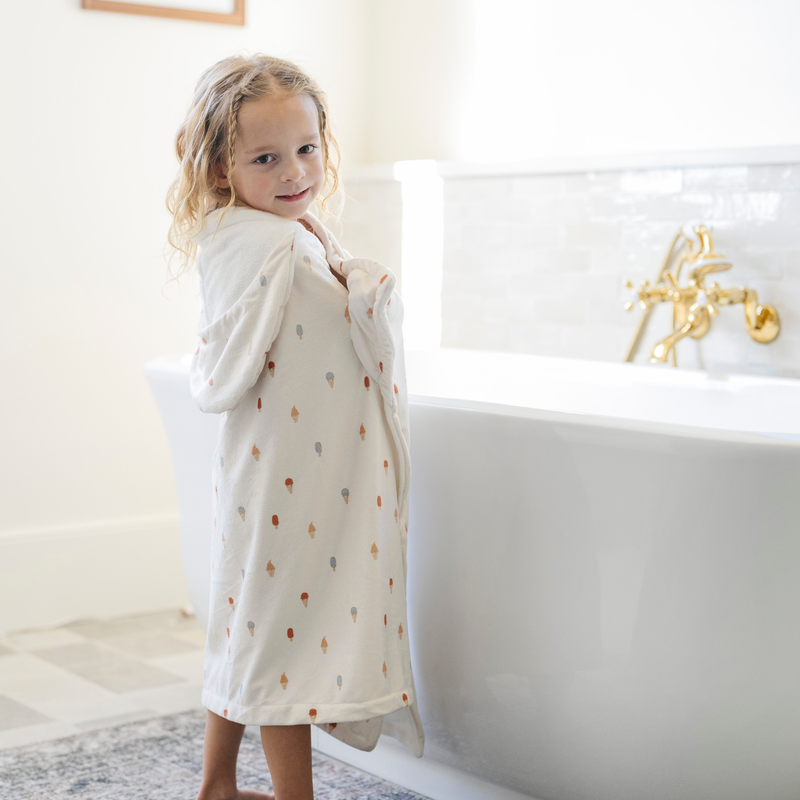 HOODED TOWELS
