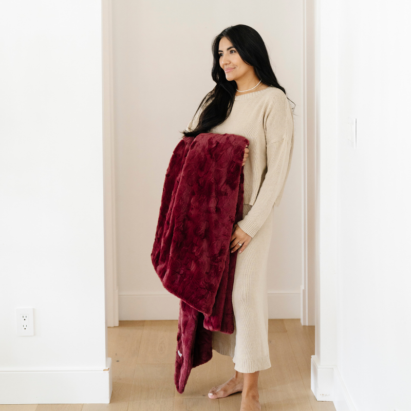 PATTERNED FAUX FUR XL THROW BLANKETS