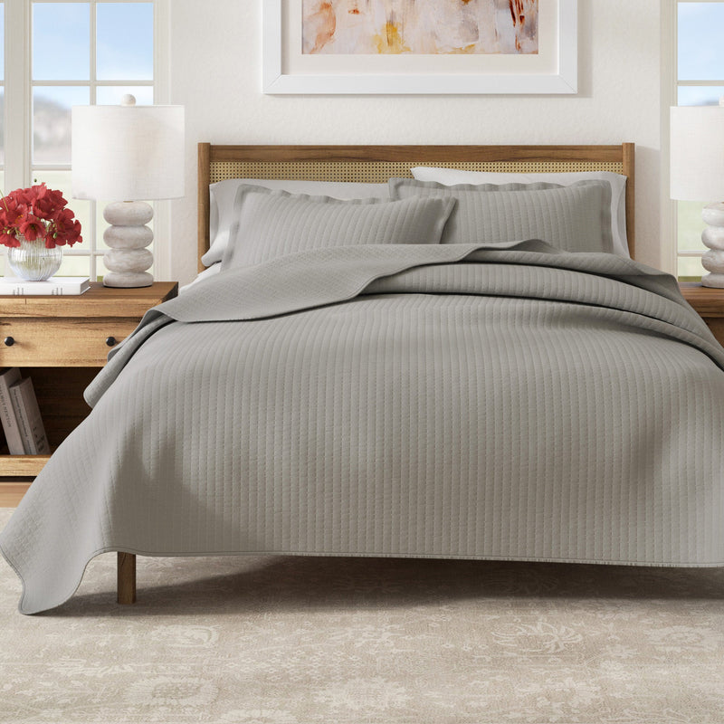3-Piece Solid Quilt - Alicia Collection