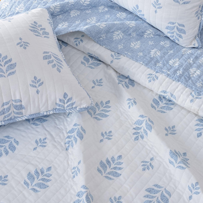 3-Piece French Floral Quilt - Colette Collection